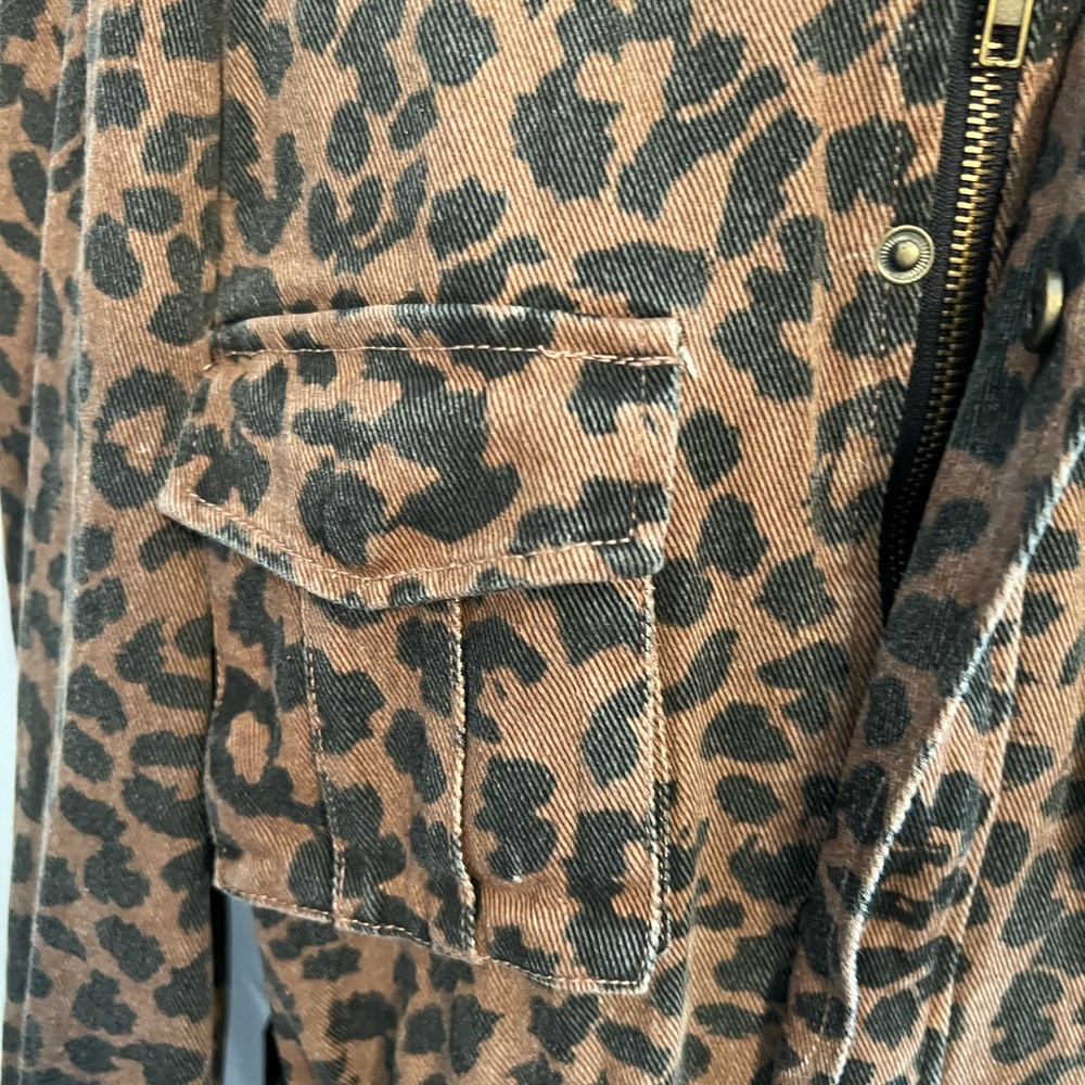 Hayden Leopard Print Bomber Jacket - Picture 8 of 10